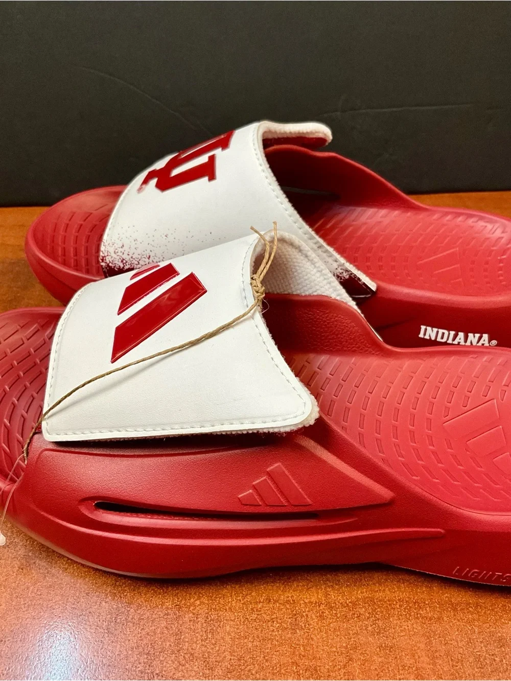 Unisex Adidas Crimson Indiana Hoosiers Lightweight Slide Sandals, Women’s Size 8